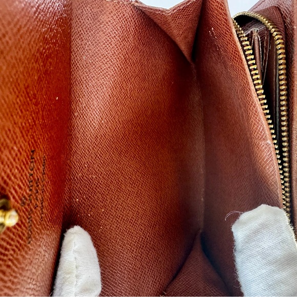 Louis Vuitton Monogram Porte-Monnaie Trésor Compact Wallet - Picture 6 of 11